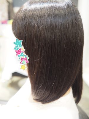 有名なヘアサロンで髪を梳かれ過ぎてスカスカパサパサってゆうよくある話 縮毛矯正と髪質改善が上手いと東京で人気の美艶髪専門美容室ｍｅｒｌｉ